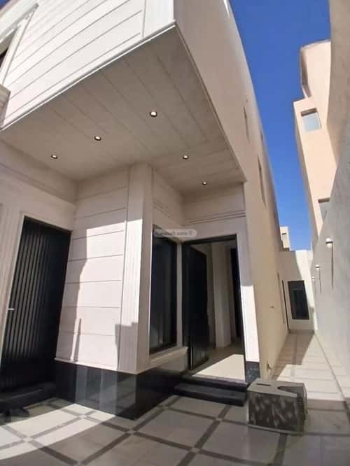Floor 238 SQM with 4 Bedrooms Al-Janadriyah, East Riyadh, Riyadh