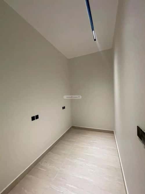 فيلا 423 متر مربع غربية على شارع 15م الملقا، شمال الرياض، الرياض