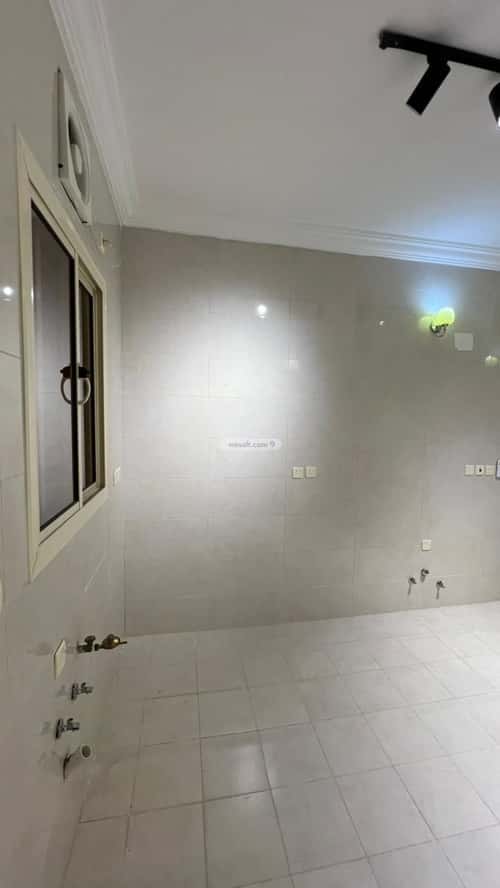 Building 605 SQM Facing West Um Alarad, Alttayif