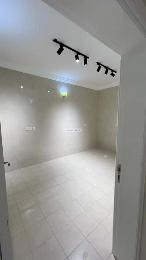 عمارة 605 متر مربع واجهة غربية أم العراد، الطائف