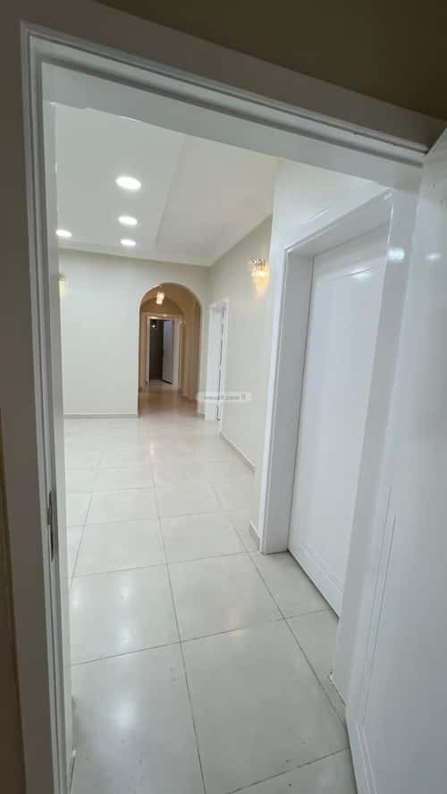 عمارة 605 متر مربع واجهة غربية أم العراد، الطائف