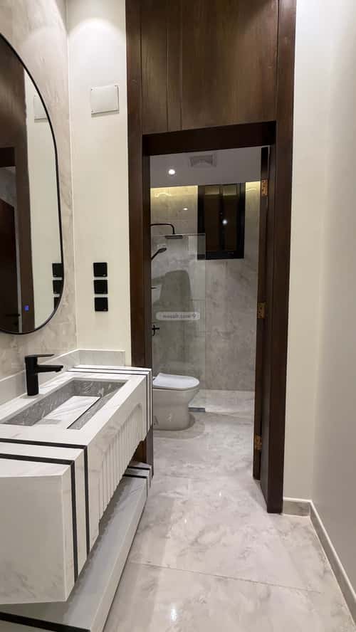 شقة 383 متر مربع ب 8 غرف الزهور، أبها