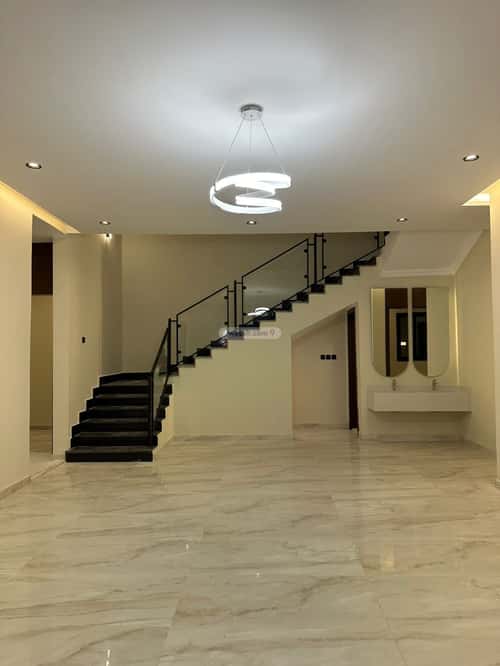 فيلا 250 متر مربع شمالية على شارع 16م الصواري، شمال جدة، جدة