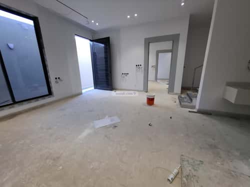 فيلا 237 متر مربع شمالية على شارع 15م النظيم، شرق الرياض، الرياض