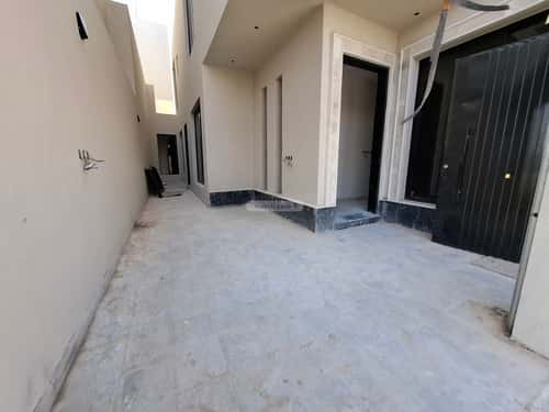 فيلا 237 متر مربع شمالية على شارع 15م النظيم، شرق الرياض، الرياض