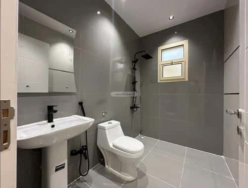 فيلا 405 متر مربع جنوبية على شارع 20م العارض، شمال الرياض، الرياض