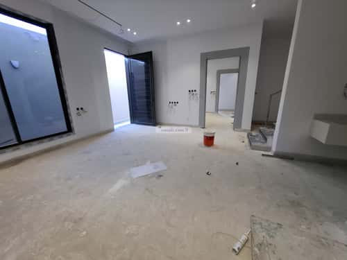 فيلا 250 متر مربع شرقية على شارع 20م النظيم، شرق الرياض، الرياض