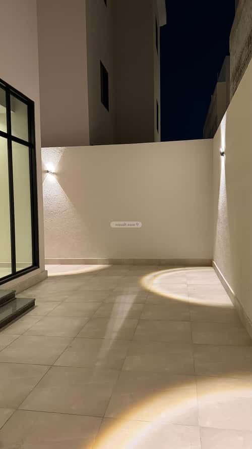 فيلا 312 متر مربع جنوبية على شارع 15م الصواري، الخبر