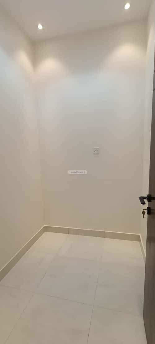 شقة 195 متر مربع ب 5 غرف الحيلة الغربي، محائل