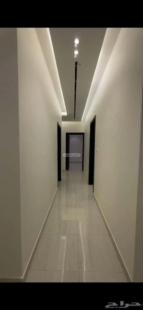 فيلا 312 متر مربع شرقية على شارع 18م النظيم، شرق الرياض، الرياض