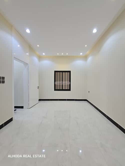 دور 214 متر مربع ب 6 غرف الورود، خميس مشيط