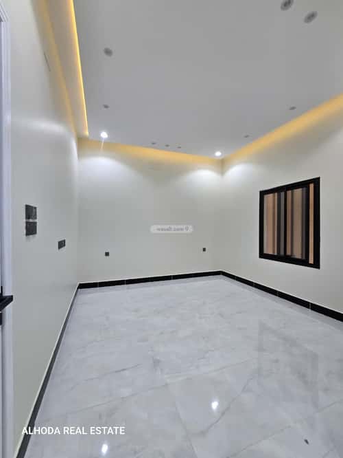 Floor 364 SQM with 9 Bedrooms Al-Wurud, Khamis Mushait