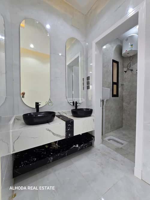 Floor 364 SQM with 9 Bedrooms Al-Wurud, Khamis Mushait