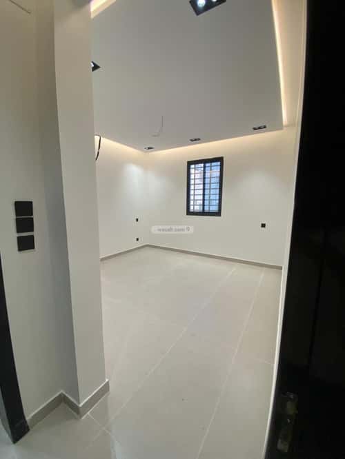 شقة 256 متر مربع ب 8 غرف الزهور، أبها