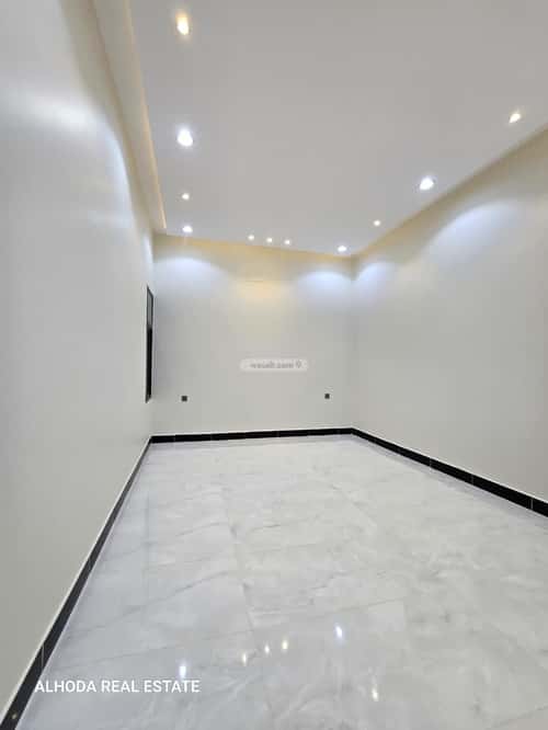 Floor 214 SQM with 6 Bedrooms Al-Wurud, Khamis Mushait