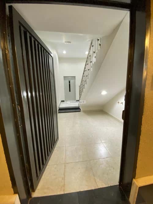 Floor 258 SQM with 6 Bedrooms The Light, Khamis Mushait