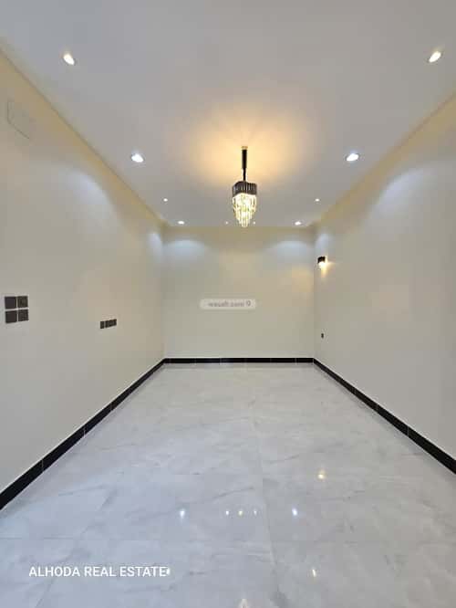 Floor 364 SQM with 9 Bedrooms Al-Wurud, Khamis Mushait