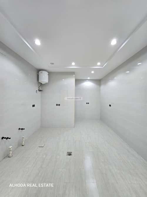 Floor 364 SQM with 9 Bedrooms Al-Wurud, Khamis Mushait