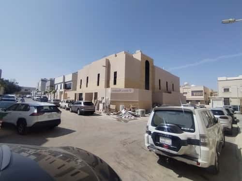 فيلا 660 متر مربع ثلاثة شوارع على شارع 12م العليا، وسط الرياض، الرياض