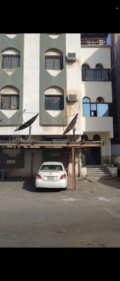 Building 243 SQM Facing South Al Bawadi, North Jeddah, Jeddah
