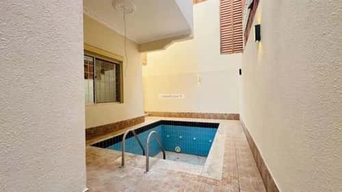 فيلا 297 متر مربع شرقية على شارع 15م المرجان، شمال جدة، جدة