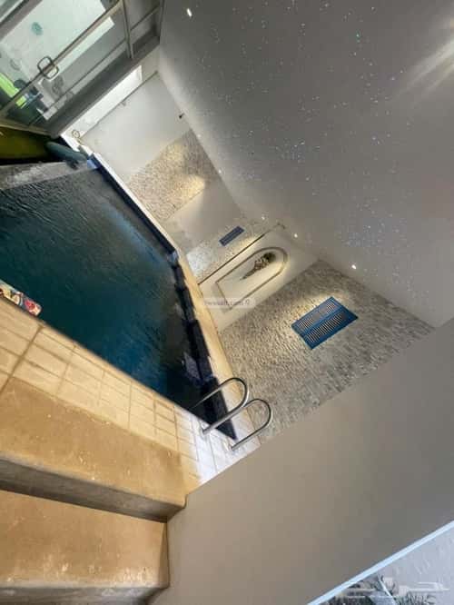 8 bedroom villa in Al Aridh