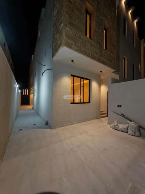 شقة 172 متر مربع ب 5 غرف الصفاء، تبوك