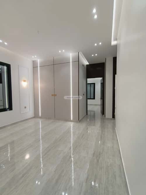Villa 360 SQM Facing South on 15m Width Street Rayyadh, Alttayif