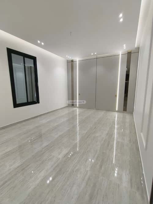 Villa 360 SQM Facing South on 15m Width Street Rayyadh, Alttayif