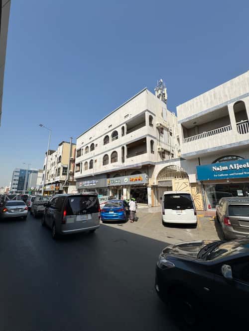 Building 780 SQM Facing South Al Marwah, North Jeddah, Jeddah