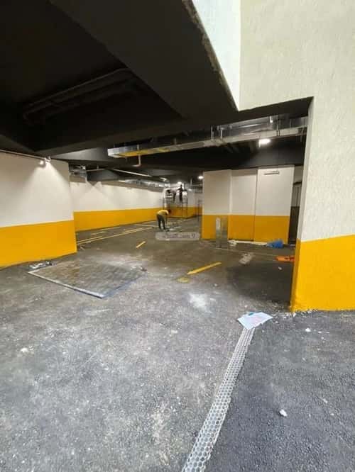 Building 899 SQM Facing North Al-Mahdiyah, West Riyadh, Riyadh