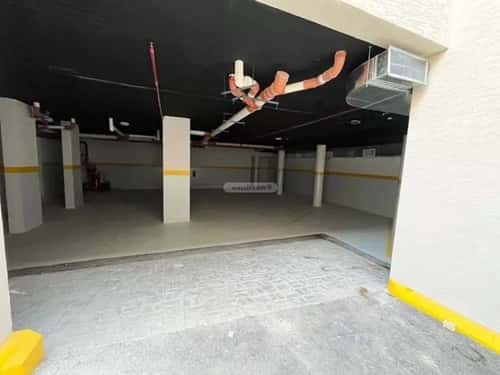 Building 899 SQM Facing North Al-Mahdiyah, West Riyadh, Riyadh