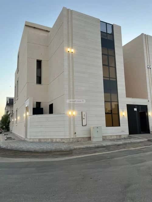 Villa 472 SQM Facing North on 20m Width Street Al-Mahdiyah, West Riyadh, Riyadh