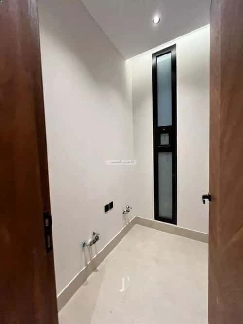 5 bedroom villa in Al Mahdiyyah