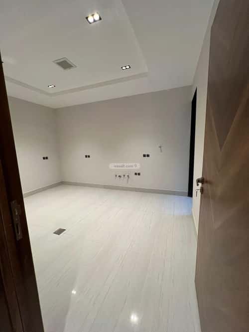 Villa 377 SQM Facing South East on 20m Width Street Al-Mahdiyah, West Riyadh, Riyadh