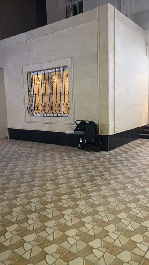 فيلا 315 متر مربع واجهة شمالية ب 5 غرف طيبة، الدمام