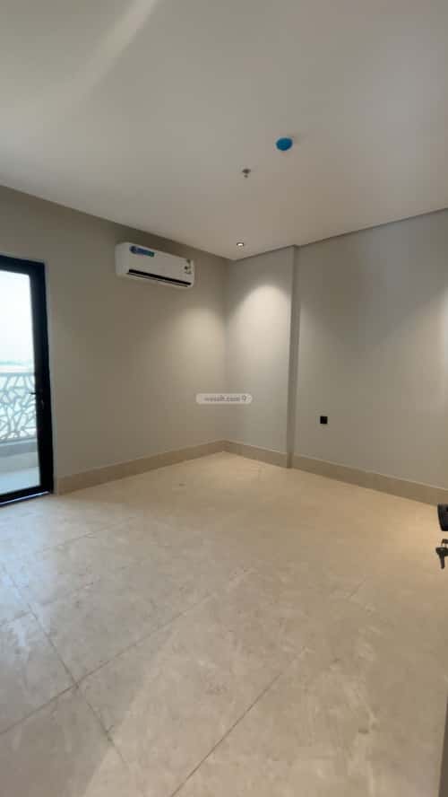 شقة 198 متر مربع ب 8 غرف ضاحية الملك فهد، الدمام