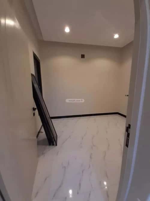 فيلا 290 متر مربع شرقية على شارع 20م ظهرة لبن، غرب الرياض، الرياض