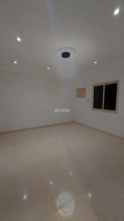 Apartment 209 SQM with 5 Bedrooms Uhod, Aldammam