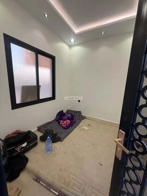 فيلا 360 متر مربع شرقية على شارع 20م ظهرة لبن، غرب الرياض، الرياض