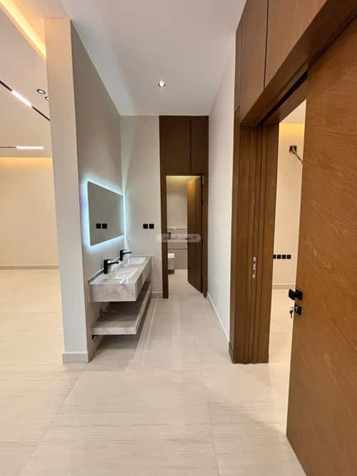 Villa 467 SQM Facing South on 25m Width Street Al-Mahdiyah, West Riyadh, Riyadh