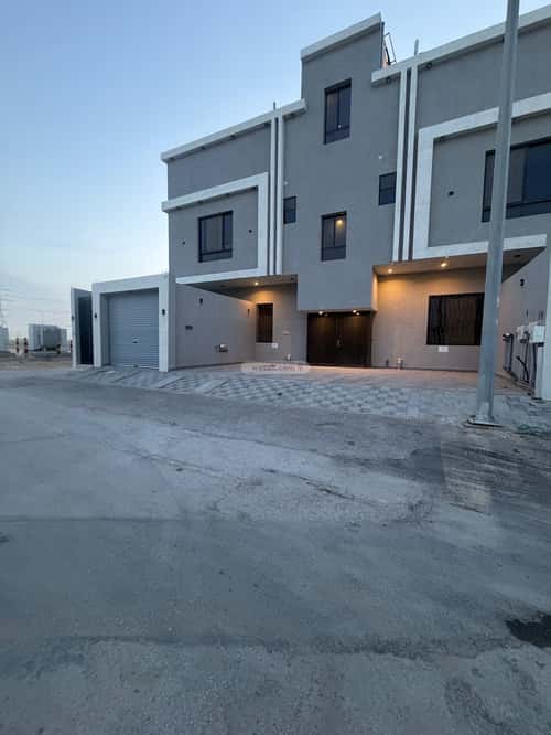 Apartment 165 SQM with 5 Bedrooms King Fahad Dist, Aldammam