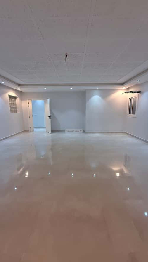 Villa 237 SQM Facing South with 8 Bedrooms Al Marwah, North Jeddah, Jeddah