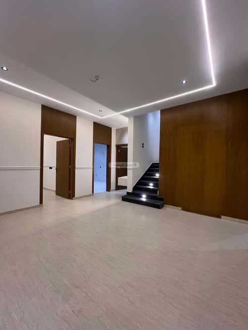 فيلا 305 متر مربع شمالية على شارع 19م الرحبة، الطائف