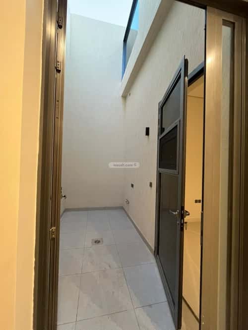 5 bedroom villa in Al Mahdiyyah