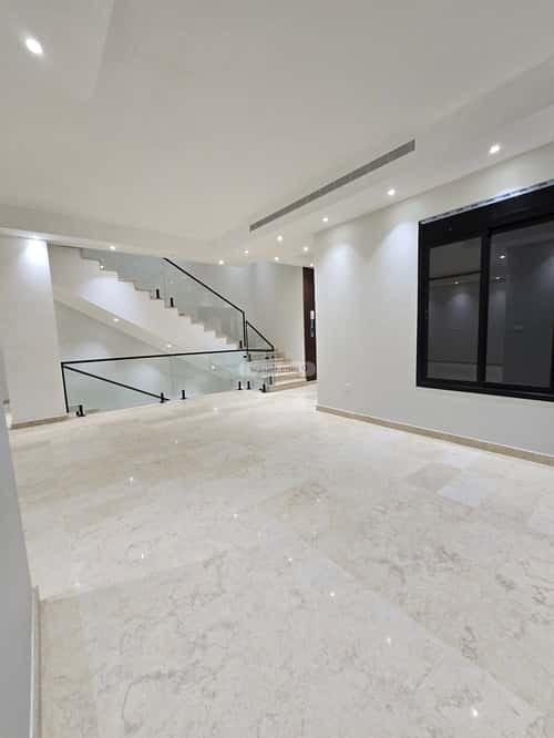 فيلا 276 متر مربع غربية على شارع 15م الصواري، شمال جدة، جدة