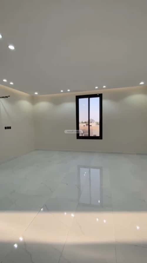 فيلا 361 متر مربع غربية على شارع 15م الرحبة، الطائف