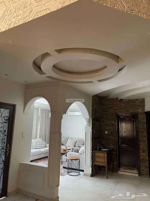 فيلا 690 متر مربع شمالية على شارع 18م الندى، الدمام