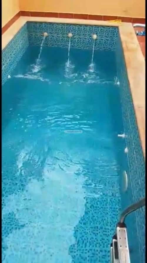 فيلا 250 متر مربع شمالية على شارع 20م الصواري، شمال جدة، جدة