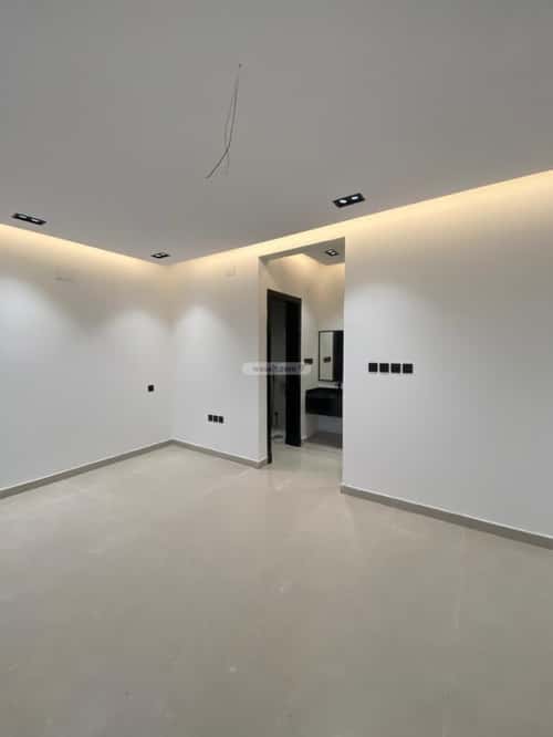 شقة 256 متر مربع ب 8 غرف الزهور، أبها